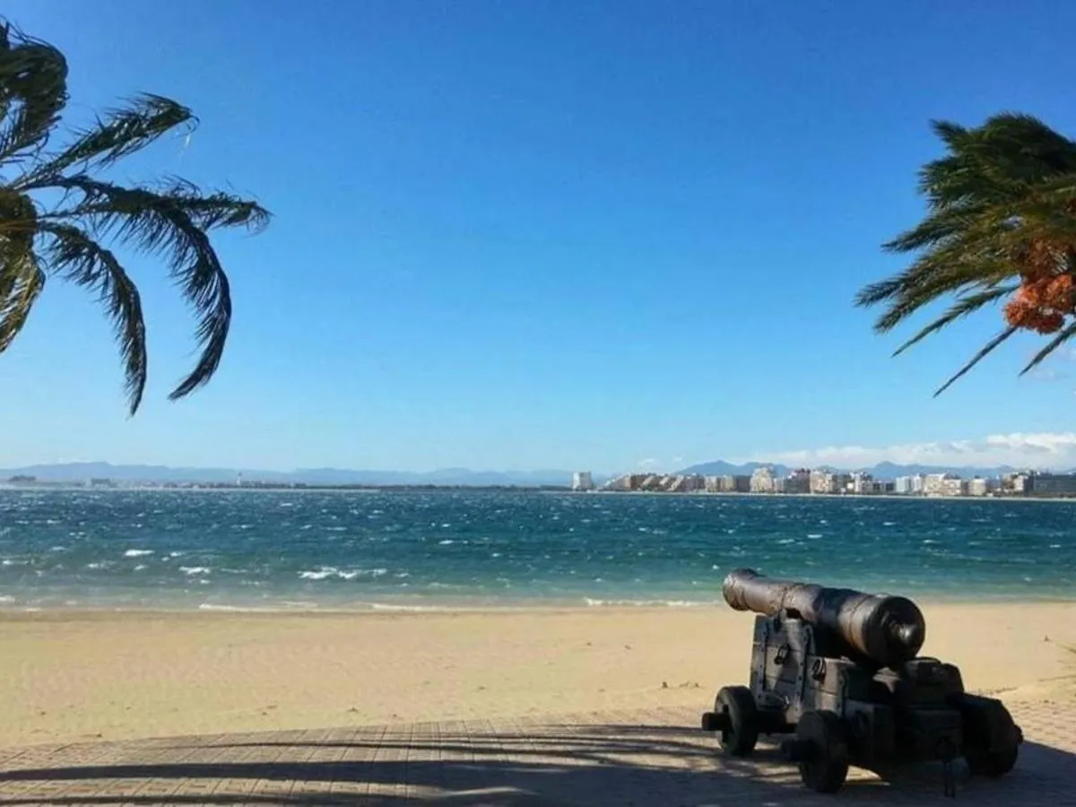Apartment Estudio Renovado Con Terraza A 200M De La Playa De Roses + Parking Privado Y Climatizacion - Es-258-14 Spain
