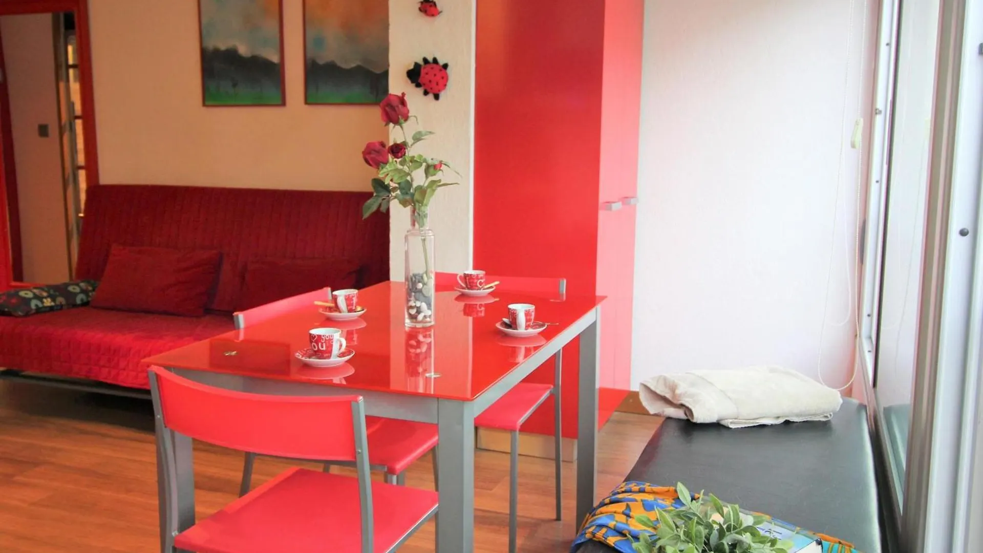 Estudio Renovado Con Terraza A 200M De La Playa De Roses + Parking Privado Y Climatizacion - Es-258-14